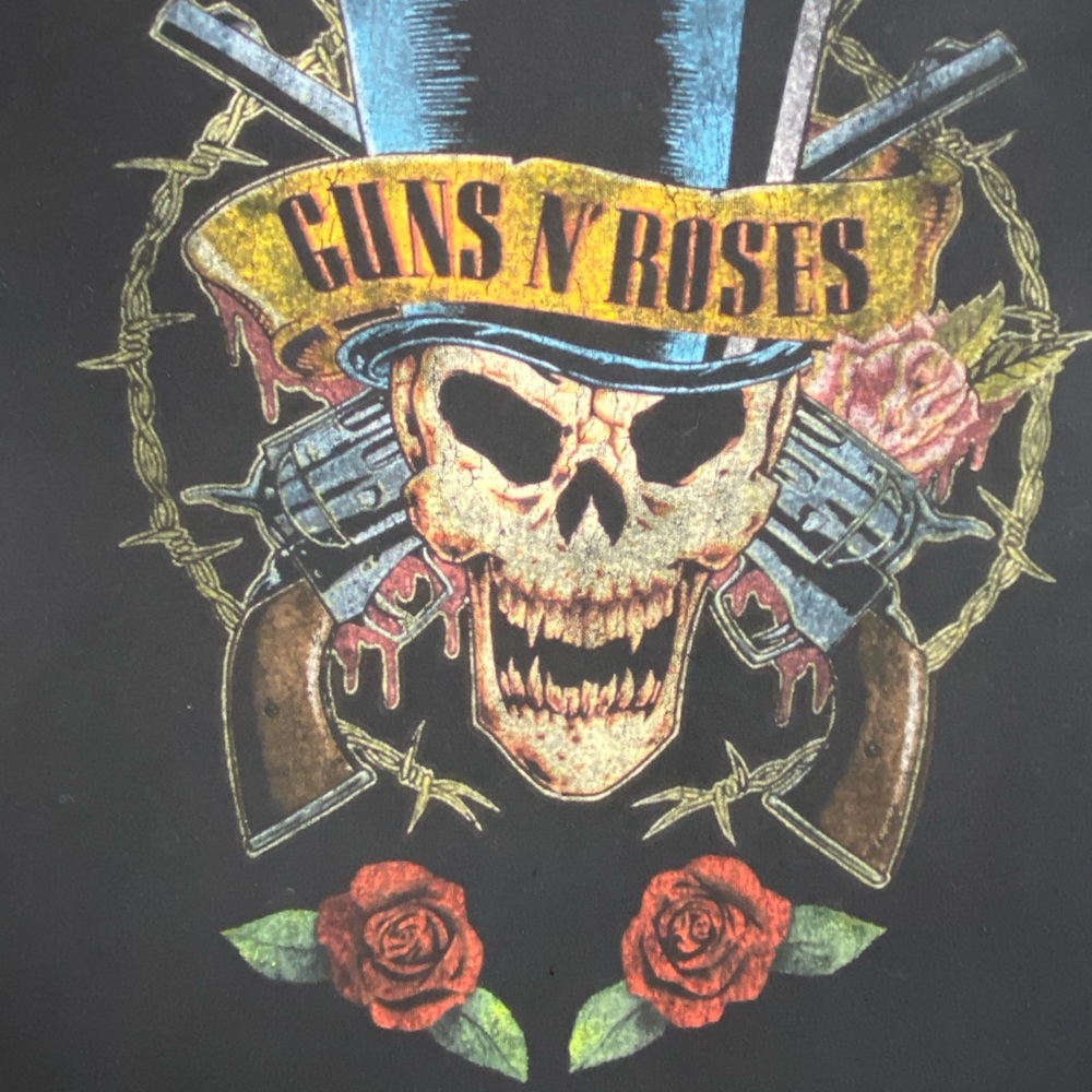 Plus Guns & Roses Tee - Picture 3 of 9